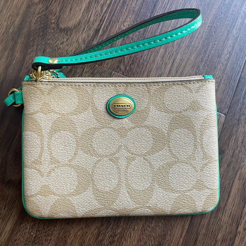 Coach Wristlet new without tags!